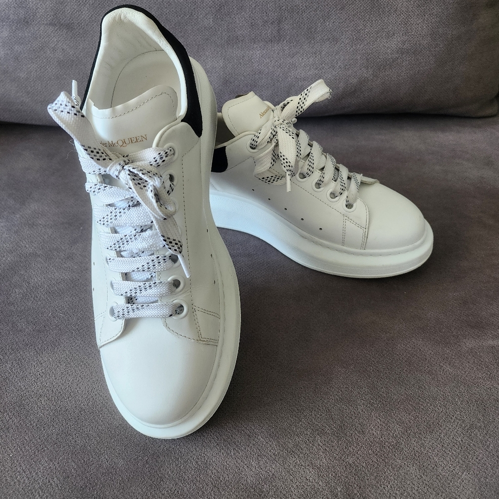 Alexander McQueen White and Black Sneakers Women 39